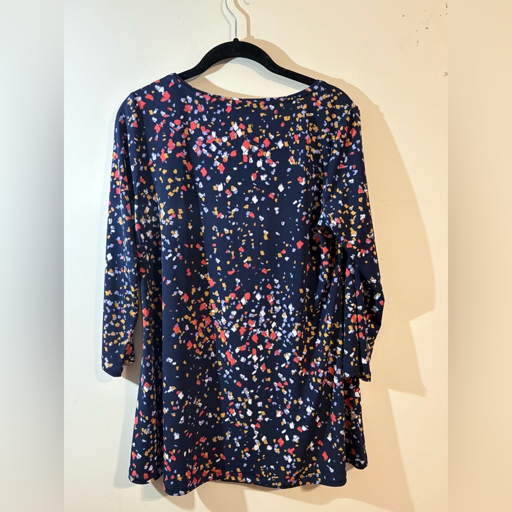Susan Graver Women’s Small navy confetti print A-line knit tunic top 3/4 sleeves - Picture 3 of 10